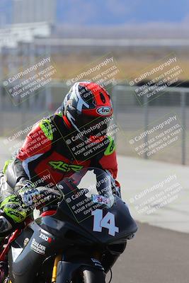 media/Jan-19-2023-Racers Edge (Thu) [[69d0b4dc55]]/B Group/Session 2 (Pit Exit)/